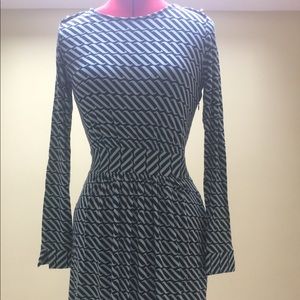 Vineyard vines dress small